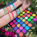 Private Label Shimmer Eyeshadow Palette 35 Colors Luminous Metallic Finish Waterproof Cruelty-Free Mineral Powder High Single