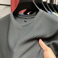 Verão masculino em torno do pescoço manga curta camiseta M-5XL oversize rugas resistente respirável textura superior tecido versátil t